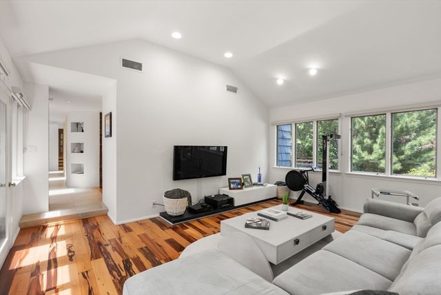 169 Hickory Rd, Weston, MA 02493