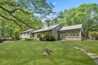 169 Hickory Rd, Weston, MA 02493