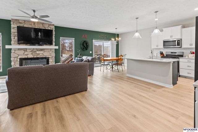 10452 S 113th Street, Papillion, NE 68046