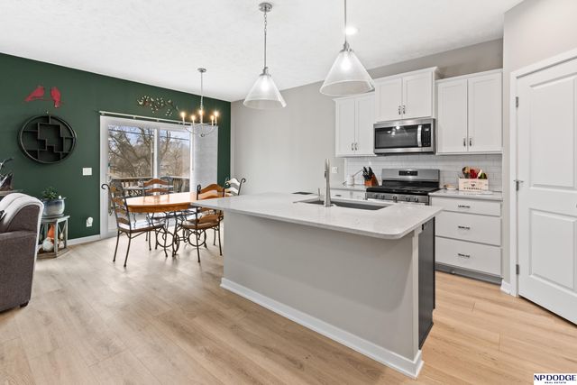 10452 S 113th Street, Papillion, NE 68046