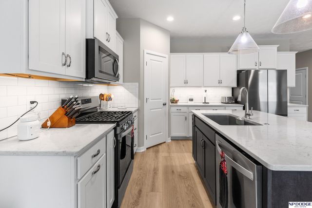 10452 S 113th Street, Papillion, NE 68046