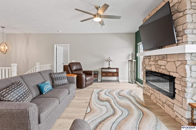 10452 S 113th Street, Papillion, NE 68046