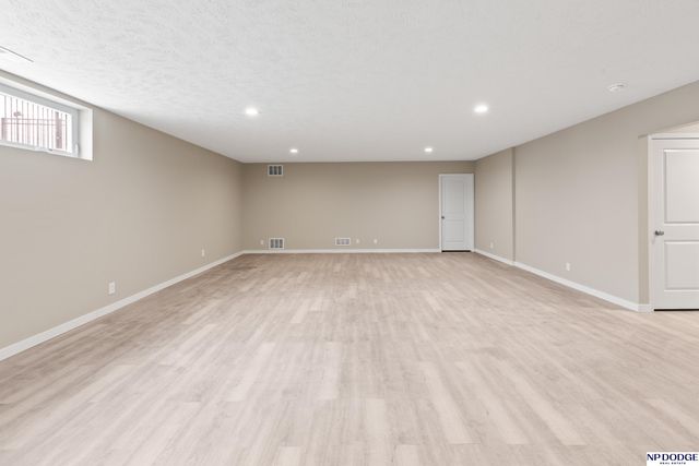 10452 S 113th Street, Papillion, NE 68046