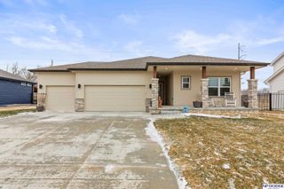 10452 S 113th Street, Papillion, NE 68046