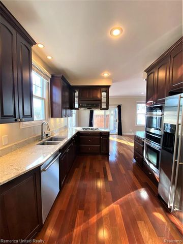 916 Ruffner Avenue, Birmingham, MI 48009