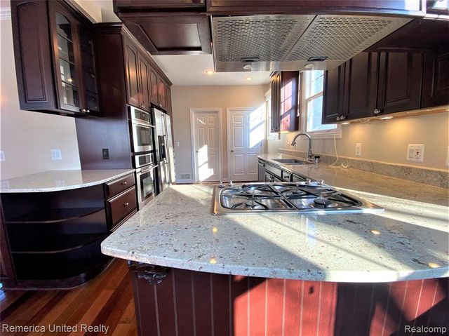 916 Ruffner Avenue, Birmingham, MI 48009