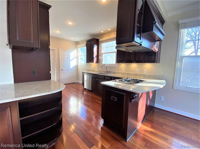 916 Ruffner Avenue, Birmingham, MI 48009