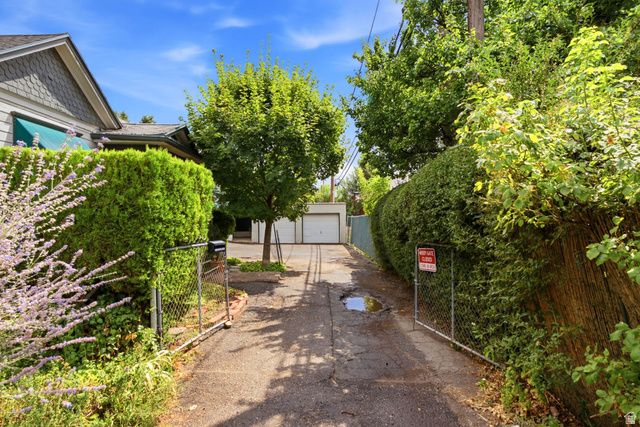 533 S ISABELLA CT, Salt Lake City, UT 84102