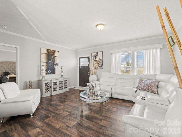 1796 Pilot Mountain Road, Hendersonville, NC 28792