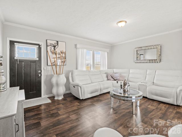 1796 Pilot Mountain Road, Hendersonville, NC 28792