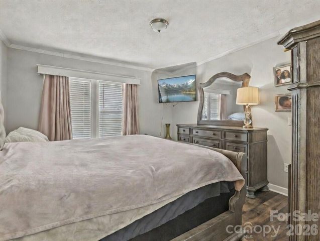 1796 Pilot Mountain Road, Hendersonville, NC 28792