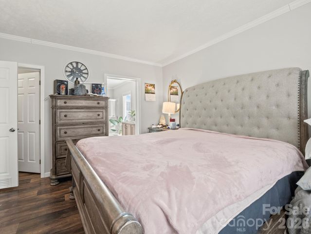 1796 Pilot Mountain Road, Hendersonville, NC 28792