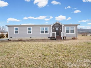 1796 Pilot Mountain Road, Hendersonville, NC 28792