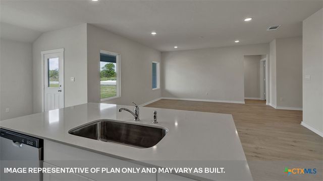 390 BARRON ESTATE Drive, Lockhart, TX 78644