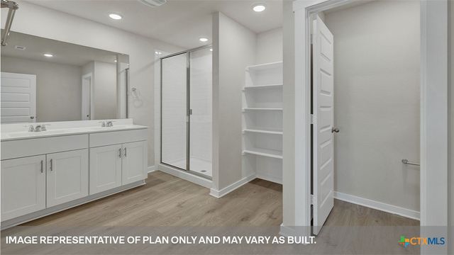 390 BARRON ESTATE Drive, Lockhart, TX 78644