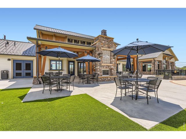 2848 Bear Springs Cir, Longmont, CO 80503