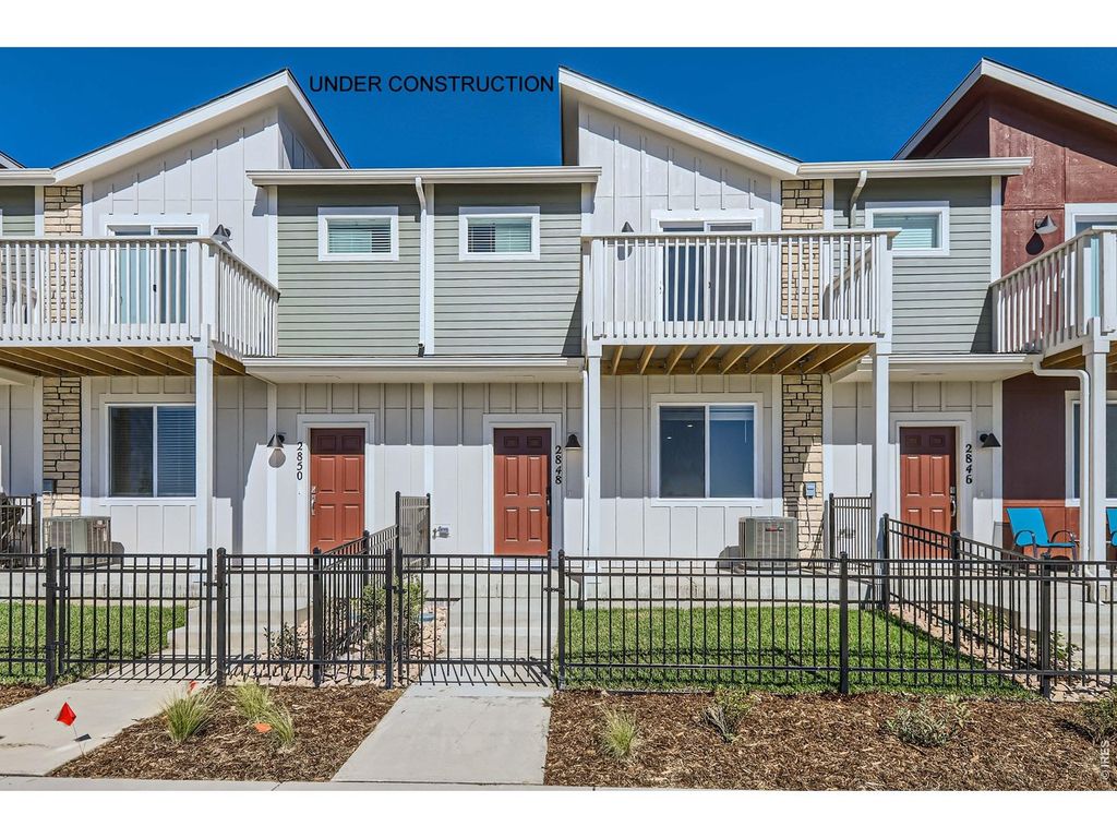 2848 Bear Springs Cir, Longmont, CO 80503