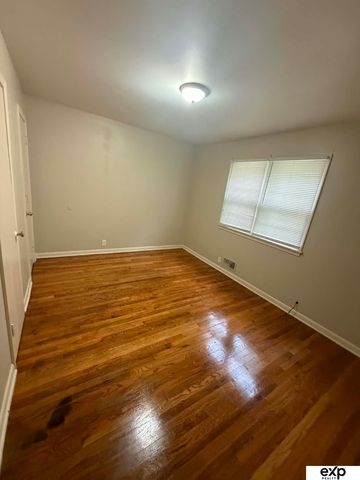 4401 N 53rd Street, Omaha, NE 68104