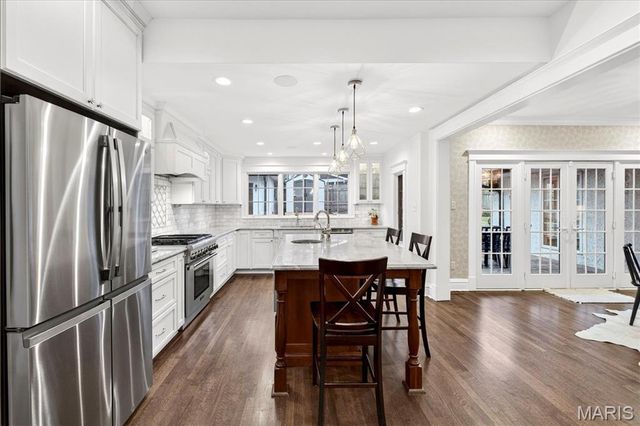 443 Sherwood Drive, Webster Groves, MO 63119