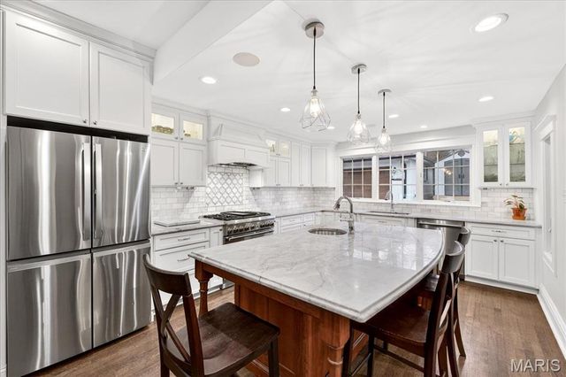 443 Sherwood Drive, Webster Groves, MO 63119