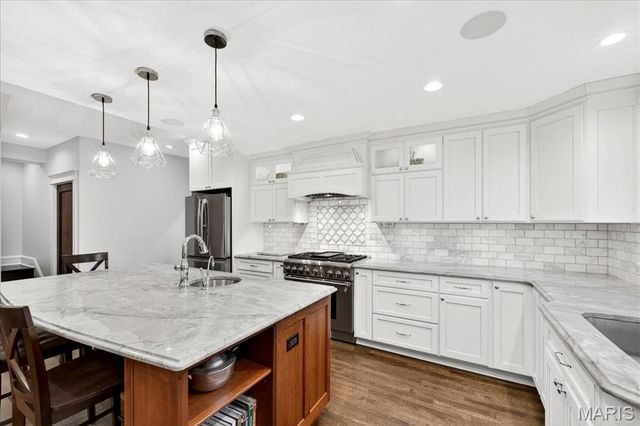 443 Sherwood Drive, Webster Groves, MO 63119