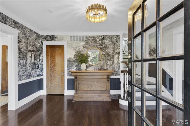 443 Sherwood Drive, Webster Groves, MO 63119