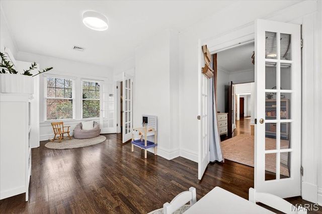 443 Sherwood Drive, Webster Groves, MO 63119