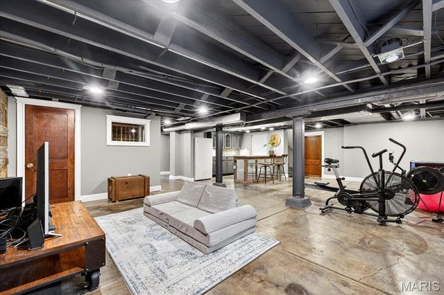 443 Sherwood Drive, Webster Groves, MO 63119