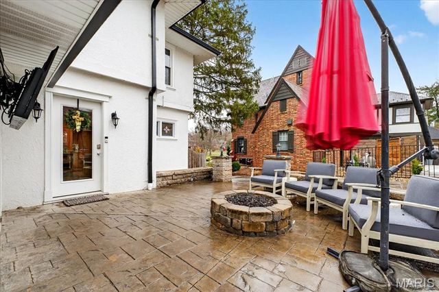 443 Sherwood Drive, Webster Groves, MO 63119