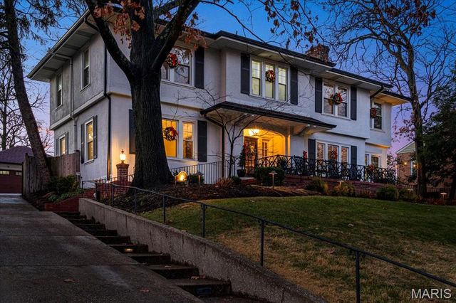 443 Sherwood Drive, Webster Groves, MO 63119