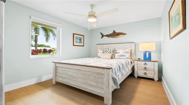 2736 Riverview DR, Naples, FL 34112