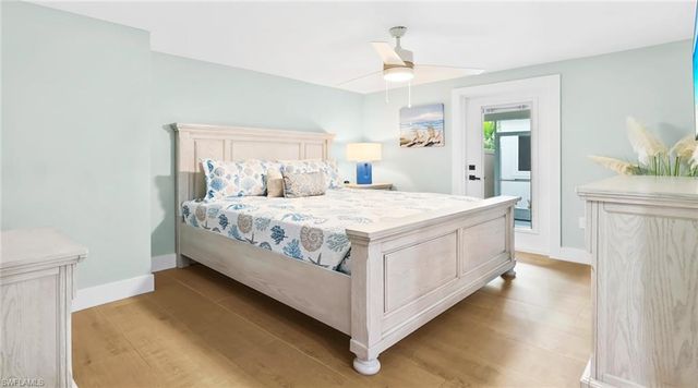 2736 Riverview DR, Naples, FL 34112