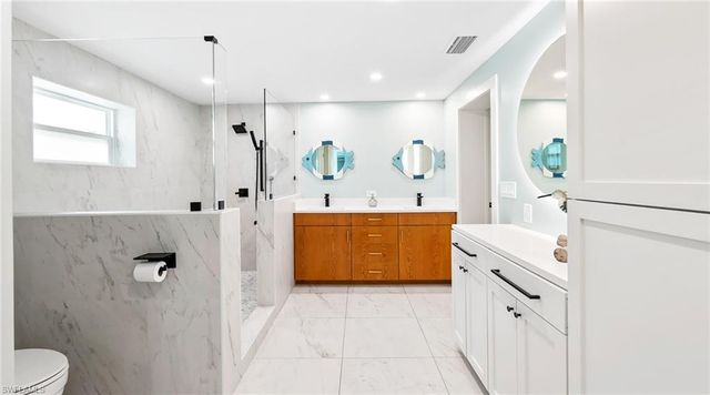 2736 Riverview DR, Naples, FL 34112