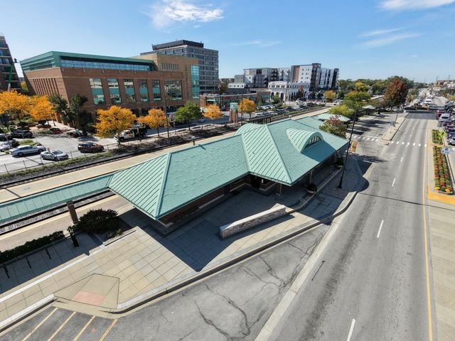 1354 E Washington Street 102, Des Plaines, IL 60016