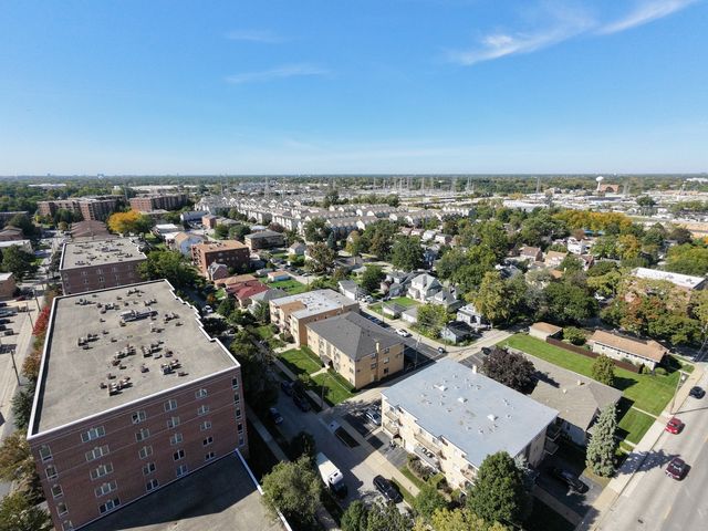 1354 E Washington Street 102, Des Plaines, IL 60016