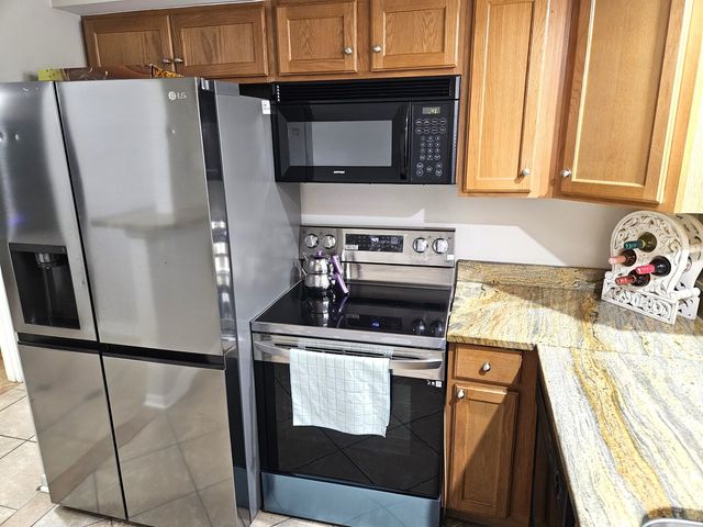 1354 E Washington Street 102, Des Plaines, IL 60016