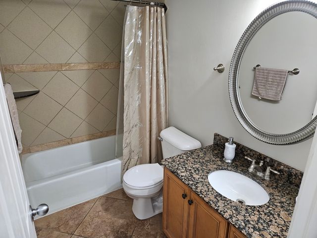 1354 E Washington Street 102, Des Plaines, IL 60016