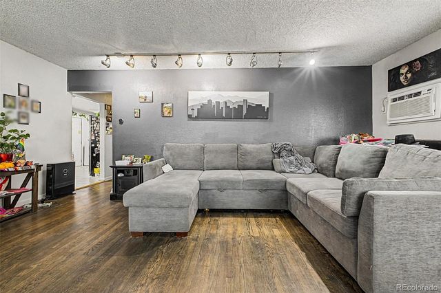 1565 Sheridan Boulevard, Lakewood, CO 80214