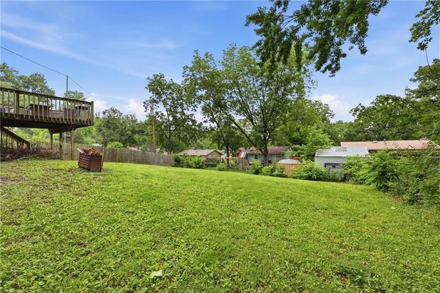 202 Meade Street, Liberty, MO 64068