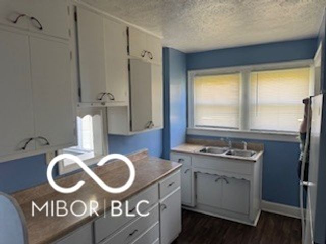 1221 W Lee Street, Indianapolis, IN 46221