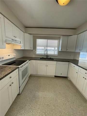 3900 14TH LANE NE, St Petersburg, FL 33703