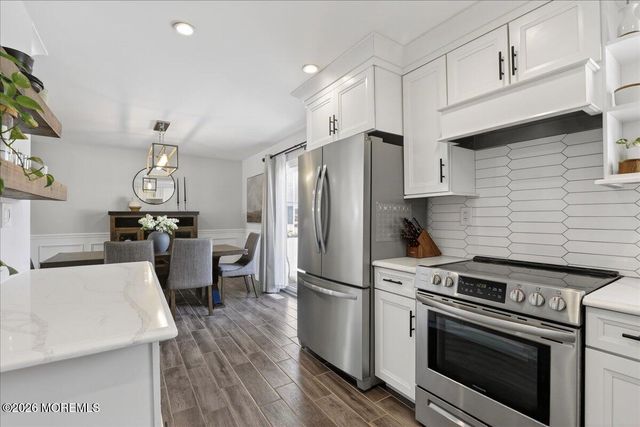 21 Throop Avenue, Monroe, NJ 08831