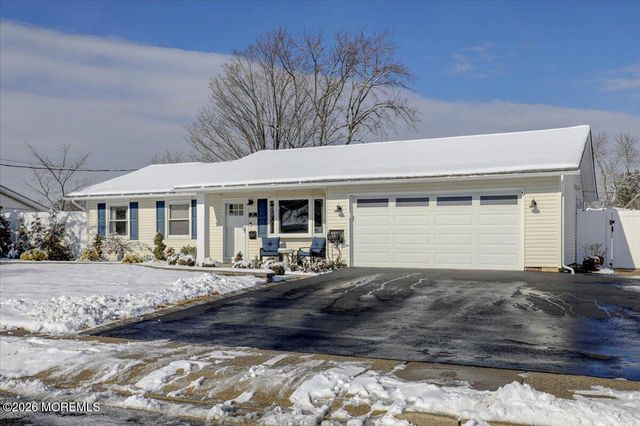 21 Throop Avenue, Monroe, NJ 08831