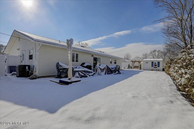 21 Throop Avenue, Monroe, NJ 08831