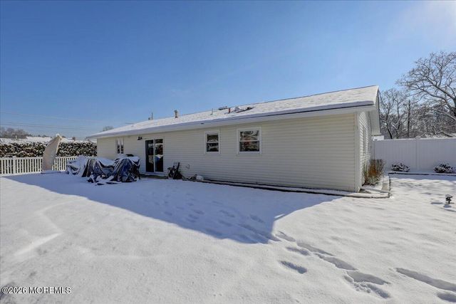 21 Throop Avenue, Monroe, NJ 08831