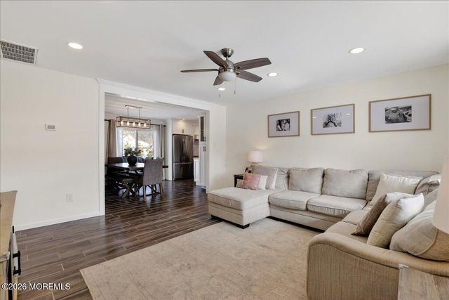 21 Throop Avenue, Monroe, NJ 08831