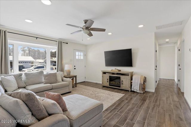 21 Throop Avenue, Monroe, NJ 08831