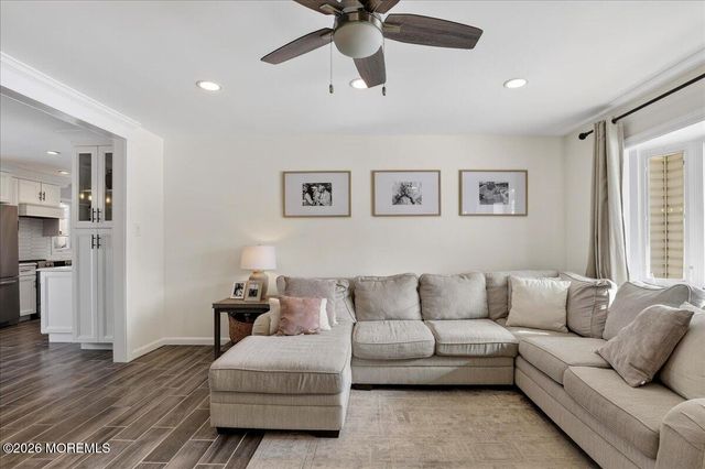 21 Throop Avenue, Monroe, NJ 08831