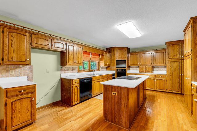 28 Ok Rd, Lawrenceburg, TN 38464