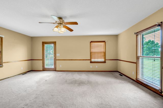 28 Ok Rd, Lawrenceburg, TN 38464